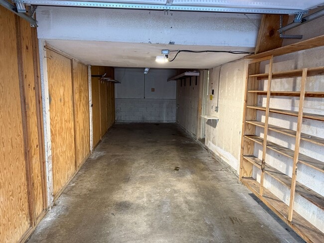 Building Photo - COMING SOON! 3 Bedroom Townhome for Rent i...