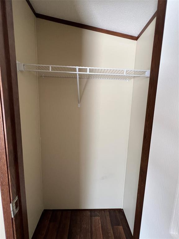 Building Photo - 101 Maple Ln