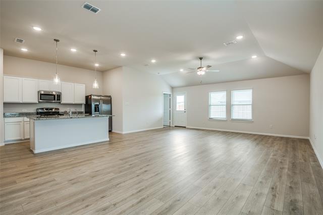 Building Photo - 1613 Magallon Dr