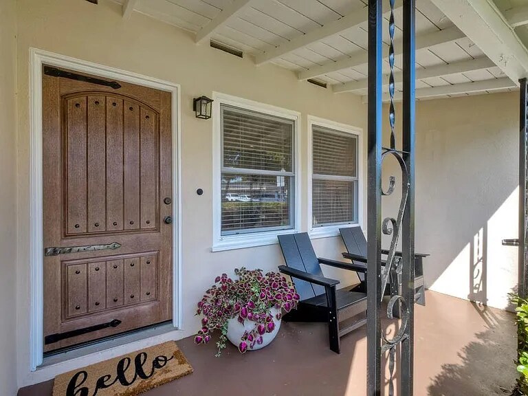 Building Photo - 1831 S Horne St