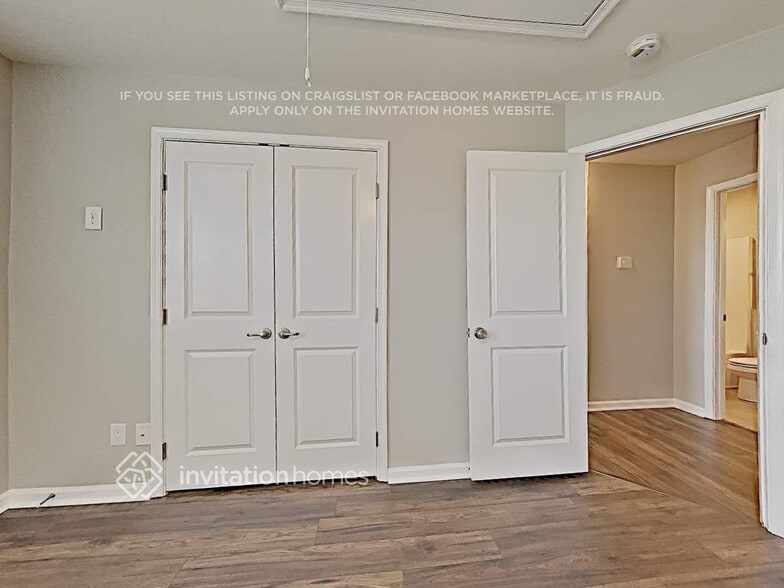 Building Photo - 223 Elba Dr