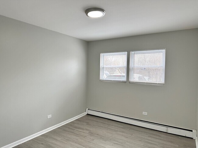 Building Photo - 8635 84th Ct