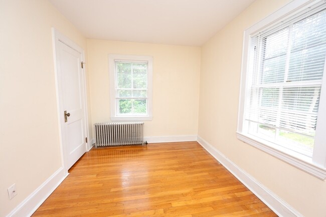 Building Photo - 148 Neponset St