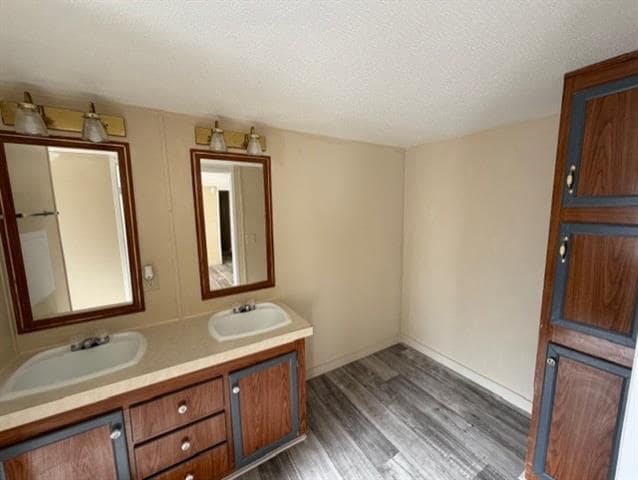 Building Photo - 1620 E Reno Rd