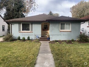 Building Photo - Updated 3 Bedroom Rancher in Middle Shooks...