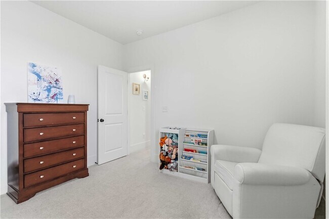 Building Photo - 450 Fox Trl