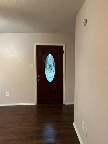 Building Photo - 5414 Fawn Trail Ln