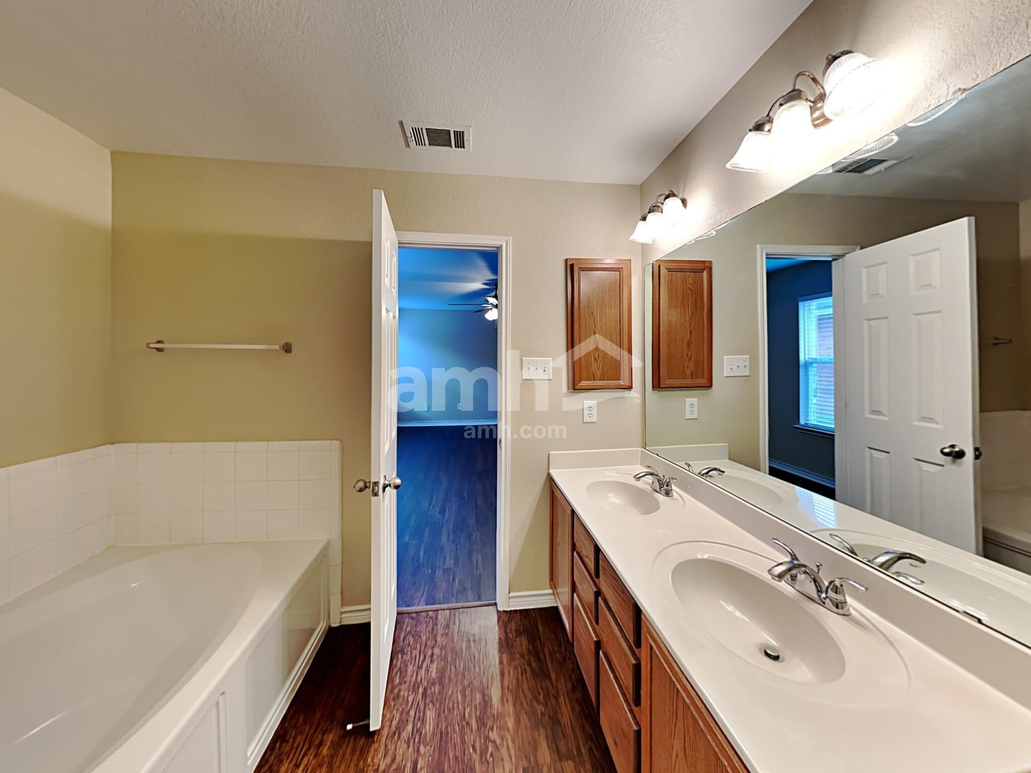 Building Photo - 5459 Montague Ln