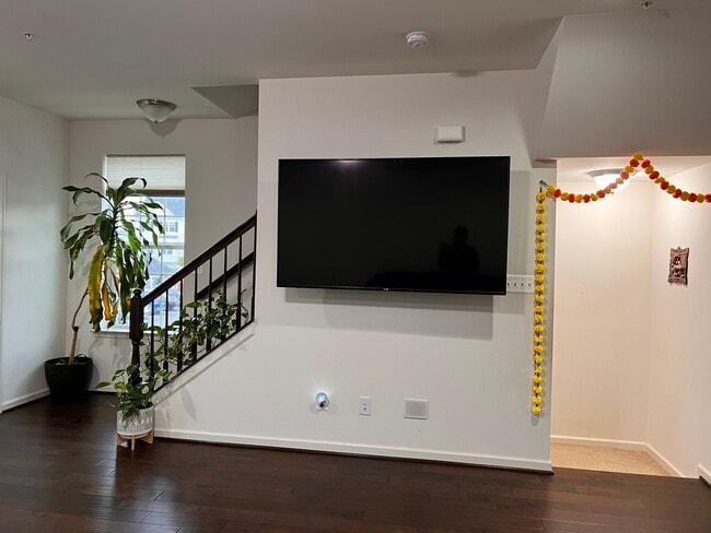 Building Photo - 7932 John Galt Wy