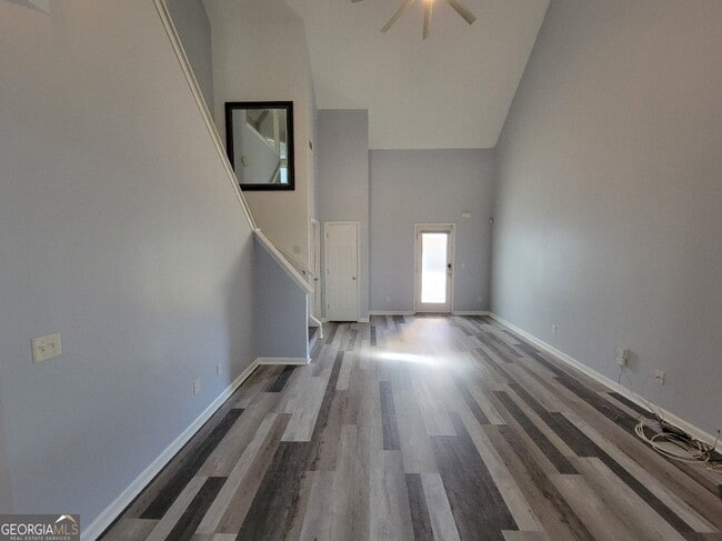 Building Photo - 175 Stillwood Dr