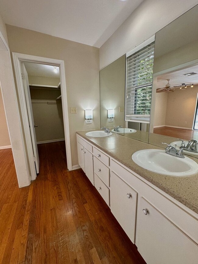 Building Photo - Upgraded 4BR/3.5BA Pool Home in Prestigiou...