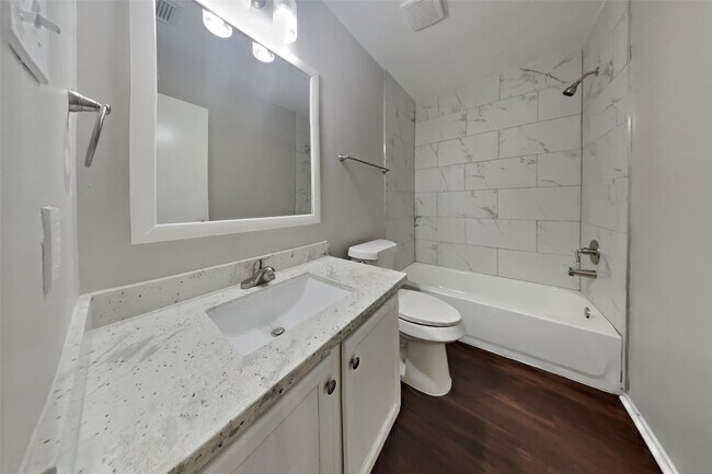 Building Photo - 19538 Shady Bank Dr