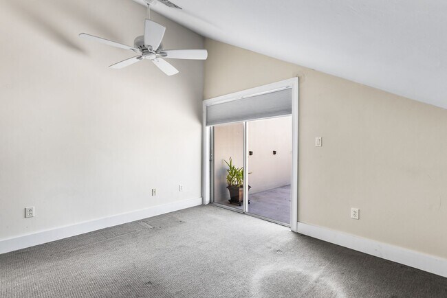 Building Photo - ** COURTYARDS AT QUAIL WOODS ** 2 BED + DEN / 2 BATH - TOWNHOME - NORTH NAPLES - ANNUAL RENTAL