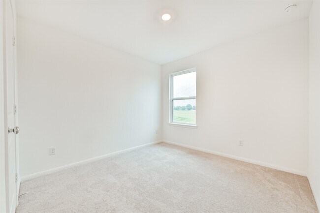 Building Photo - 1919 Quiet Gdn Ln