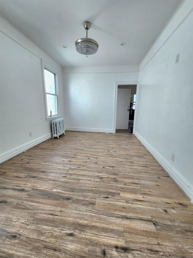 Building Photo - 24 Cator Ave