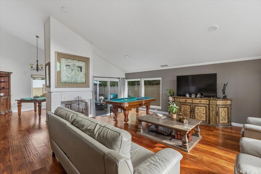 Building Photo - 3816 Mistral Dr