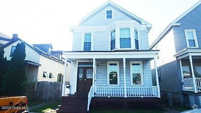 Building Photo - 1204 6th Ave