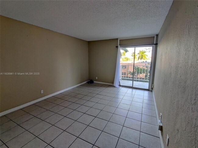 Primary Photo - 4550 NW 9th St