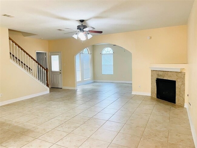 Building Photo - 19310 Hillside Springs Cir