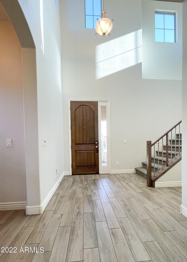 Building Photo - 2902 E Ebony Dr