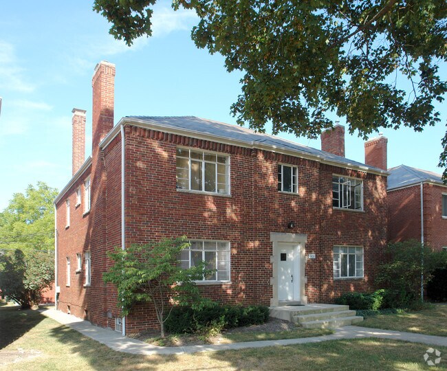 Primary Photo - 1451 Ashland Ave