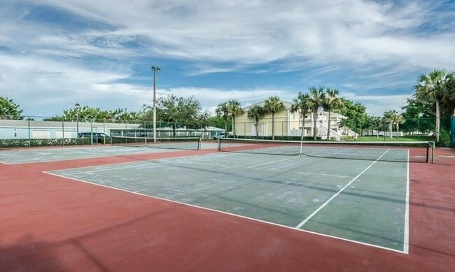 Building Photo - 169 Pompano Dr SE