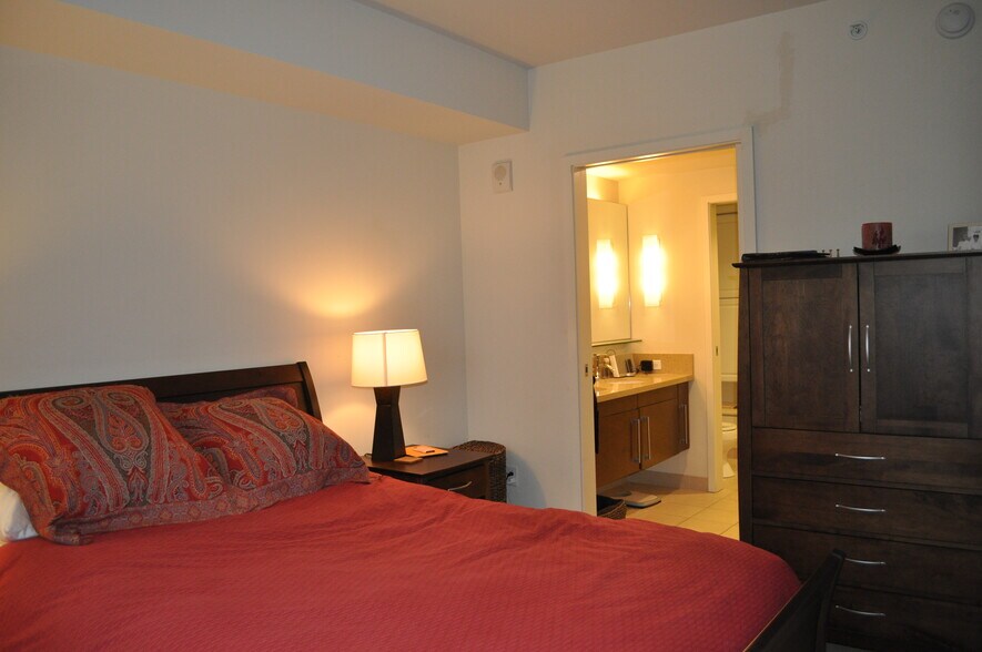 Bedroom - 321 10th Ave
