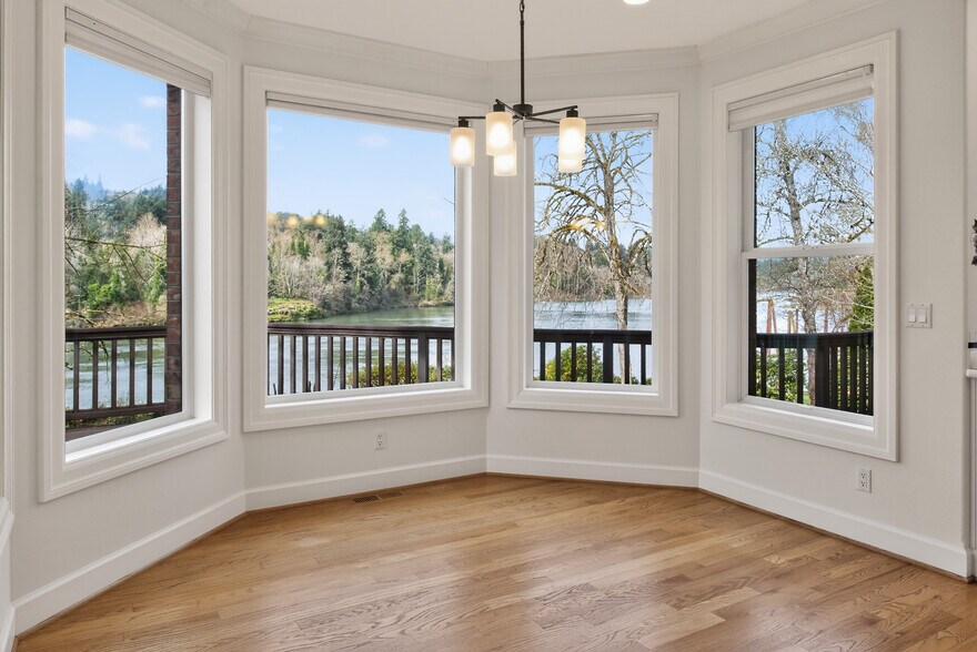 Building Photo - 1645 SE Oak Shore Ln