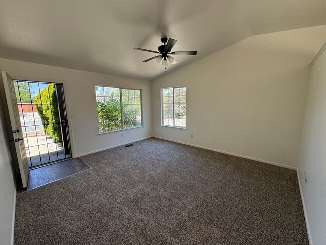 Building Photo - 5726 Dewberry Ct