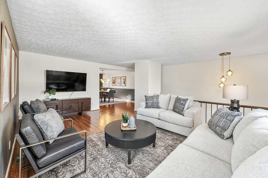 Building Photo - 3491 Danbury Rd