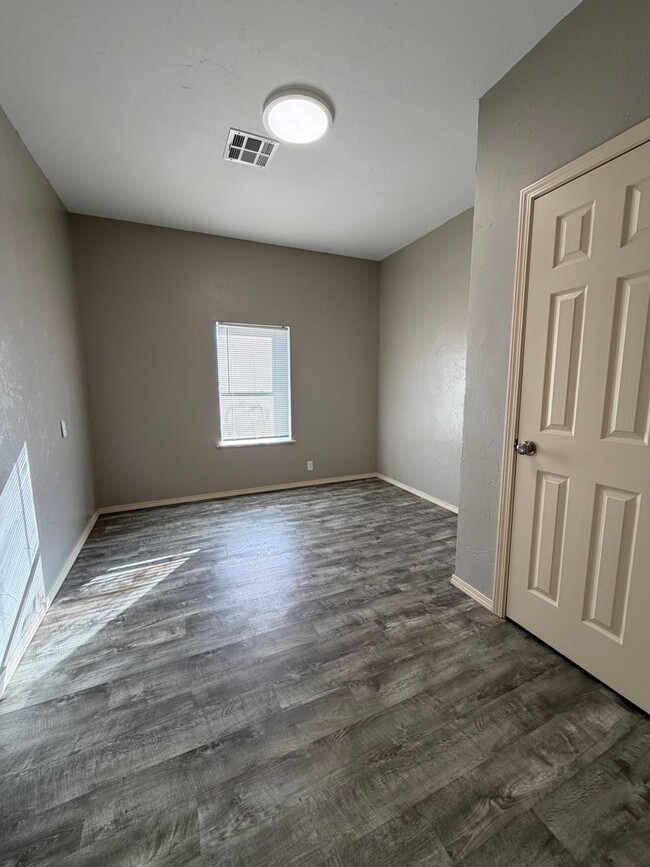 Building Photo - Ada OK Rental