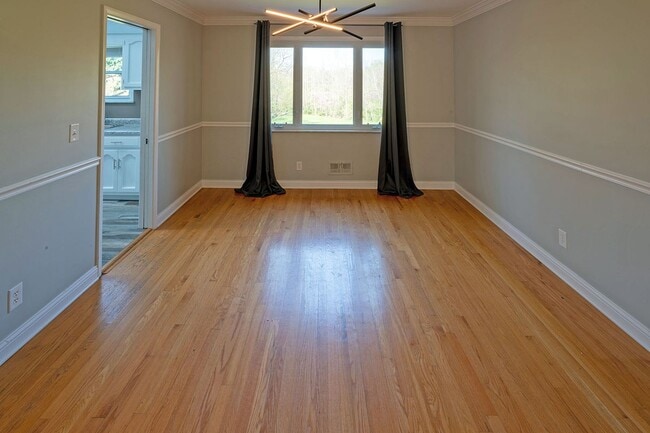 Building Photo - Beautiful, one of a kind property on four ...
