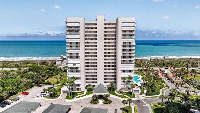 Building Photo - 5051 N Hwy A1A