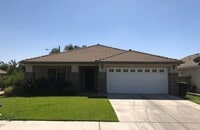 Building Photo - Immaculate 3 Bedroom, 2 Bath Home on Corne...