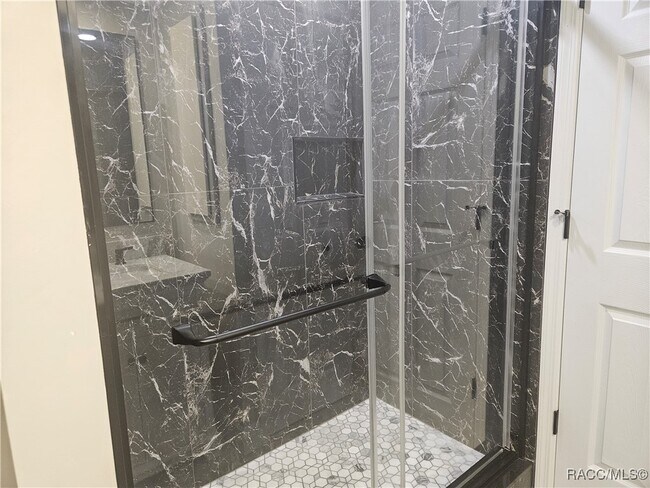 Building Photo - 2320 N Hendry Point