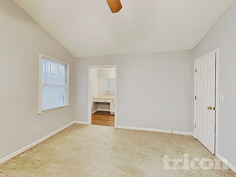 Building Photo - 5394 Telford Ct