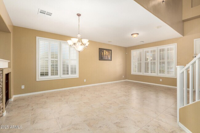 Building Photo - 6820 S 42nd Ln