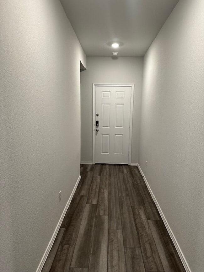 Building Photo - 3bd/2ba Home in the Willow Glenn Community...