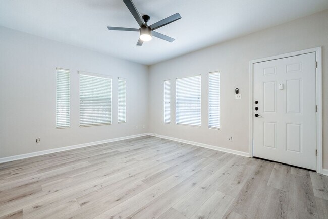 Building Photo - 303 E 38th St