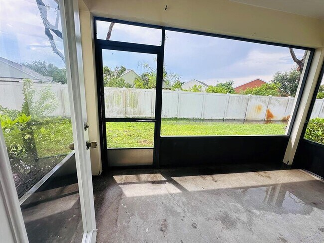 Building Photo - 2072 Cypress Bay Blvd
