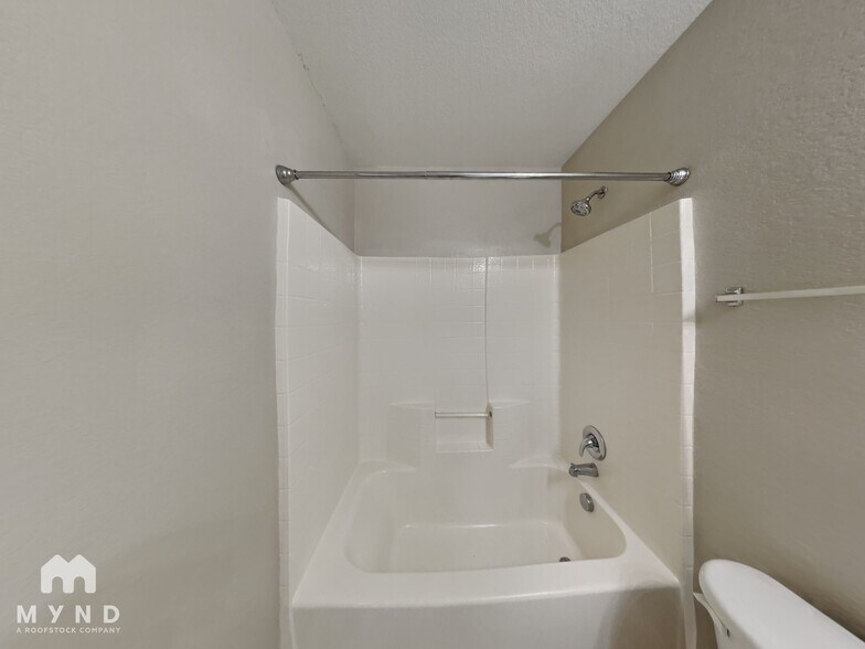 Building Photo - 10224 Ash Creek Ln