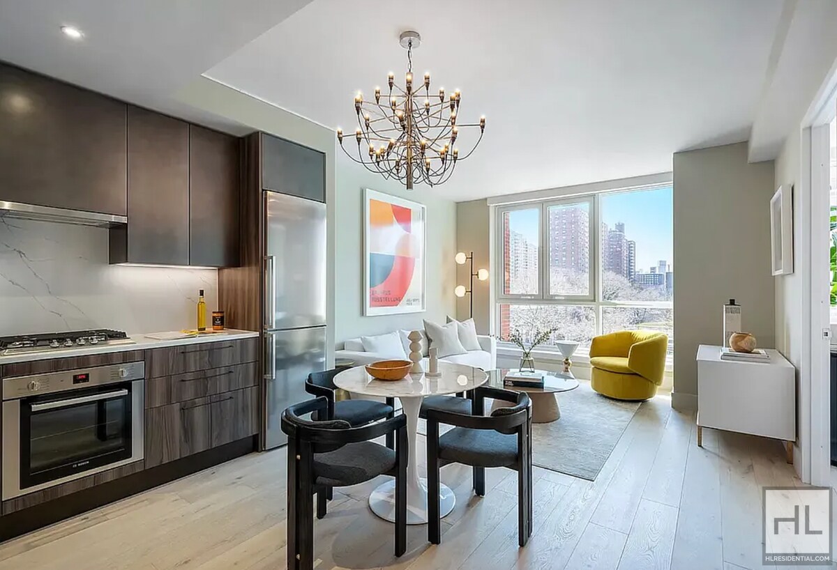 Building Photo - EAST 2ND ST