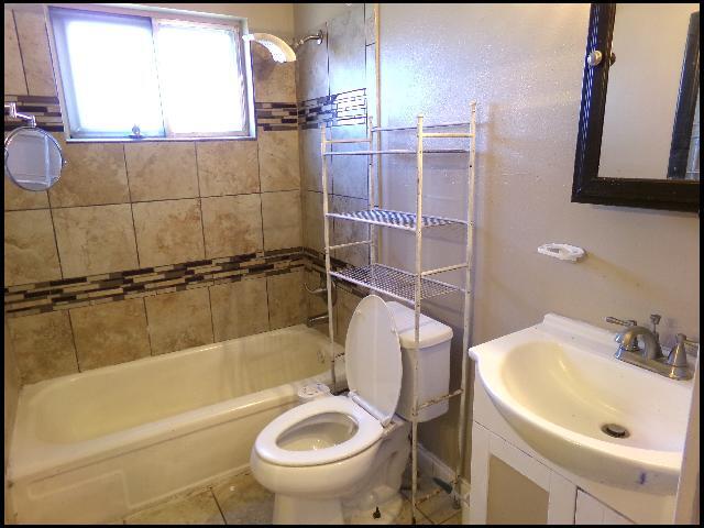 Building Photo - 1504 E 38th St