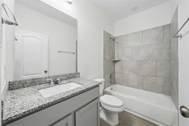 Building Photo - 31335 Horseshoe Meadow Bend Ln