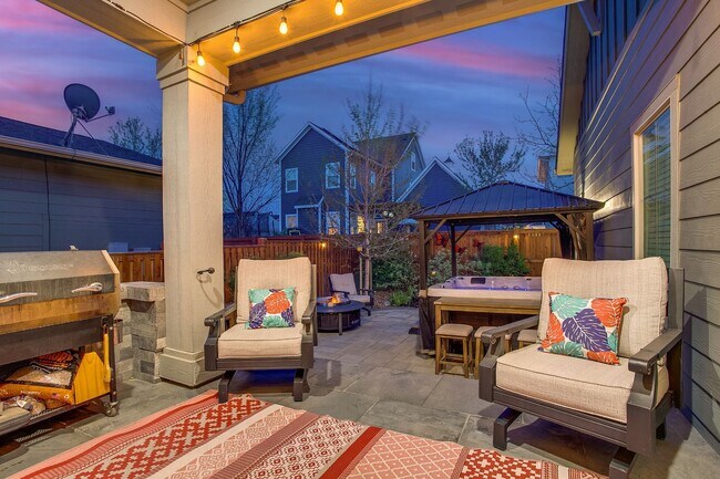 Building Photo - Large single family home in Central Park.