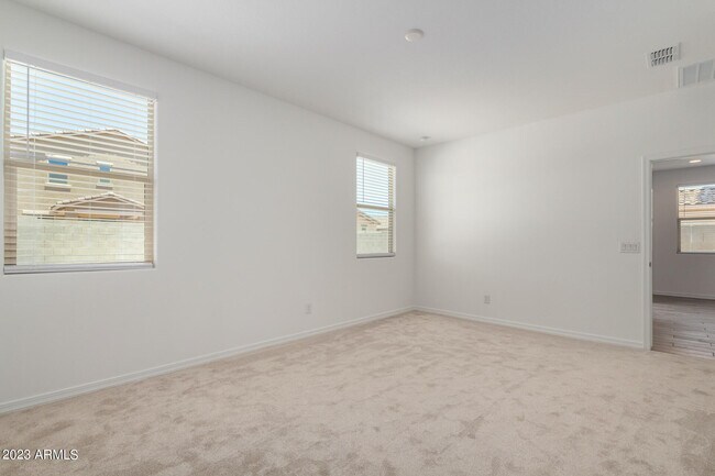 Building Photo - 17318 W Surrey Dr