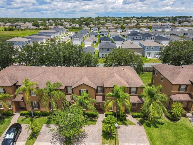 Building Photo - 3010 Calabria Ave