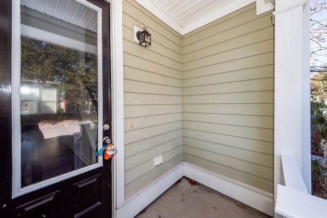 Building Photo - 3 Bedroom, 2.5 Bathroom Townhome in Oak Terrace Preserve - Park Circle