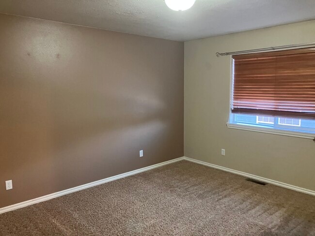 Building Photo - 4905 7th Ave N