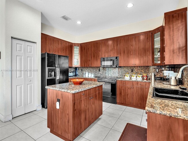 Building Photo - 3844 SW 53rd St